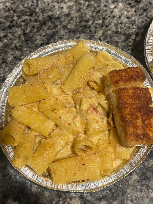 Garlic 'n Herb Calabrian Chili Pasta with Crispy Tofu